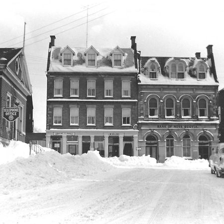 The Scotsman Inn Pictou Exterior photo